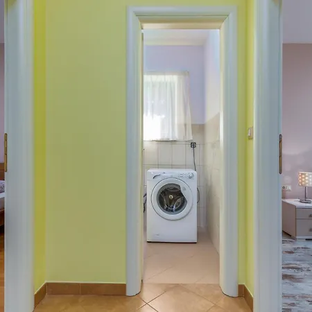 Pet Friendly In With Kitchen * Rovinj