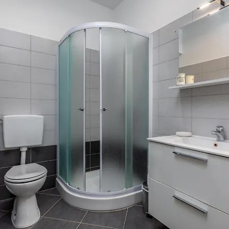Pet Friendly In With Kitchen * Rovinj